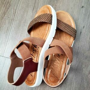 Women's Blowfish Sandals 8.5